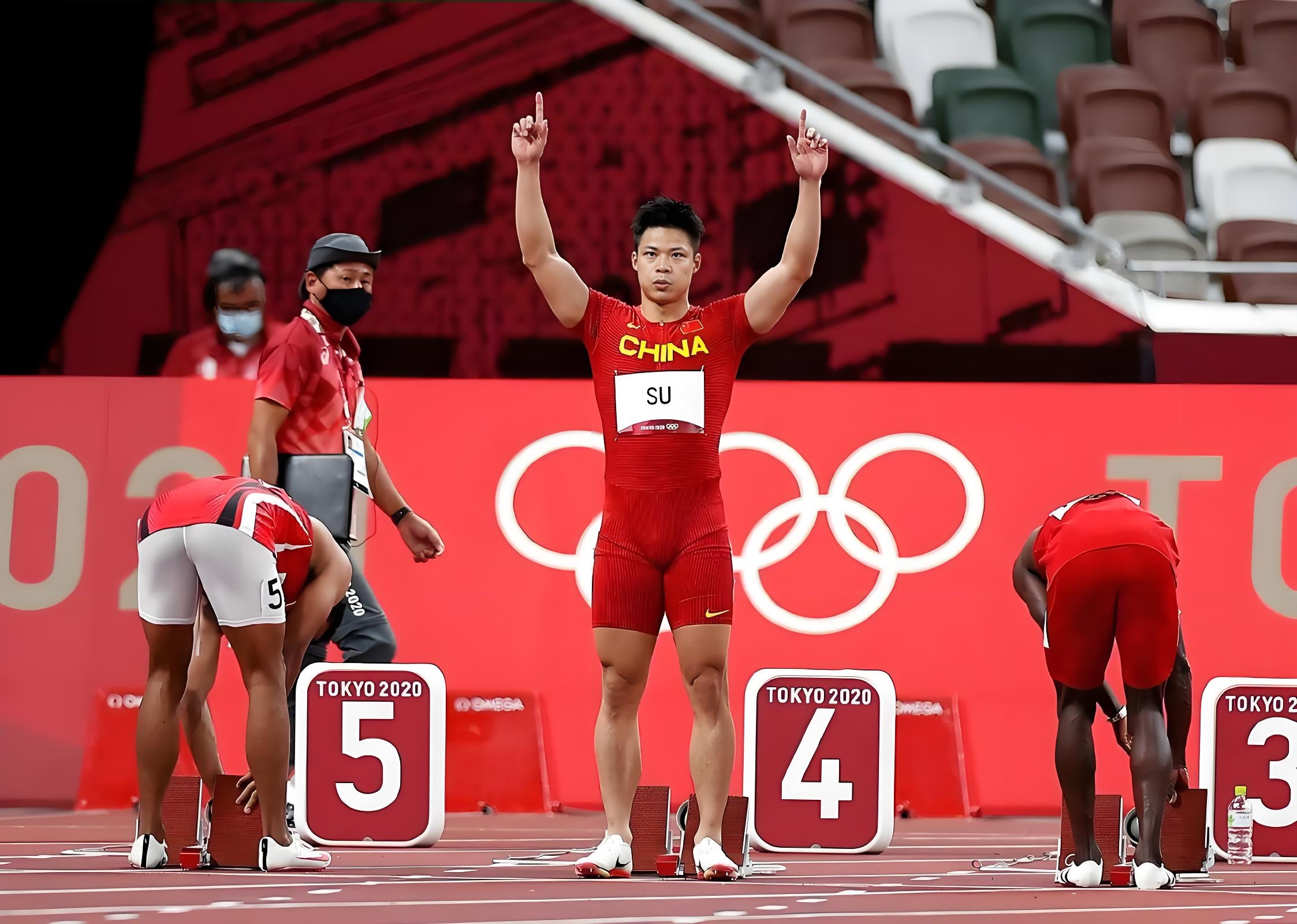 包含传奇运动员再登巅峰，无数观众为之疯狂欢呼的词条