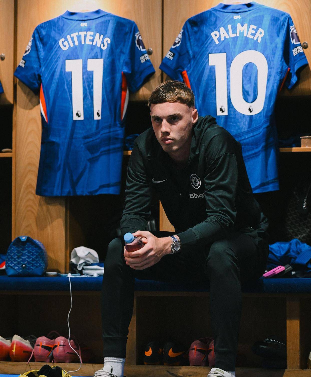 切尔西客场逼平西汉姆联,遭遇保级球队困境 切尔西客场逼平西汉姆联,遭遇保级球队困境