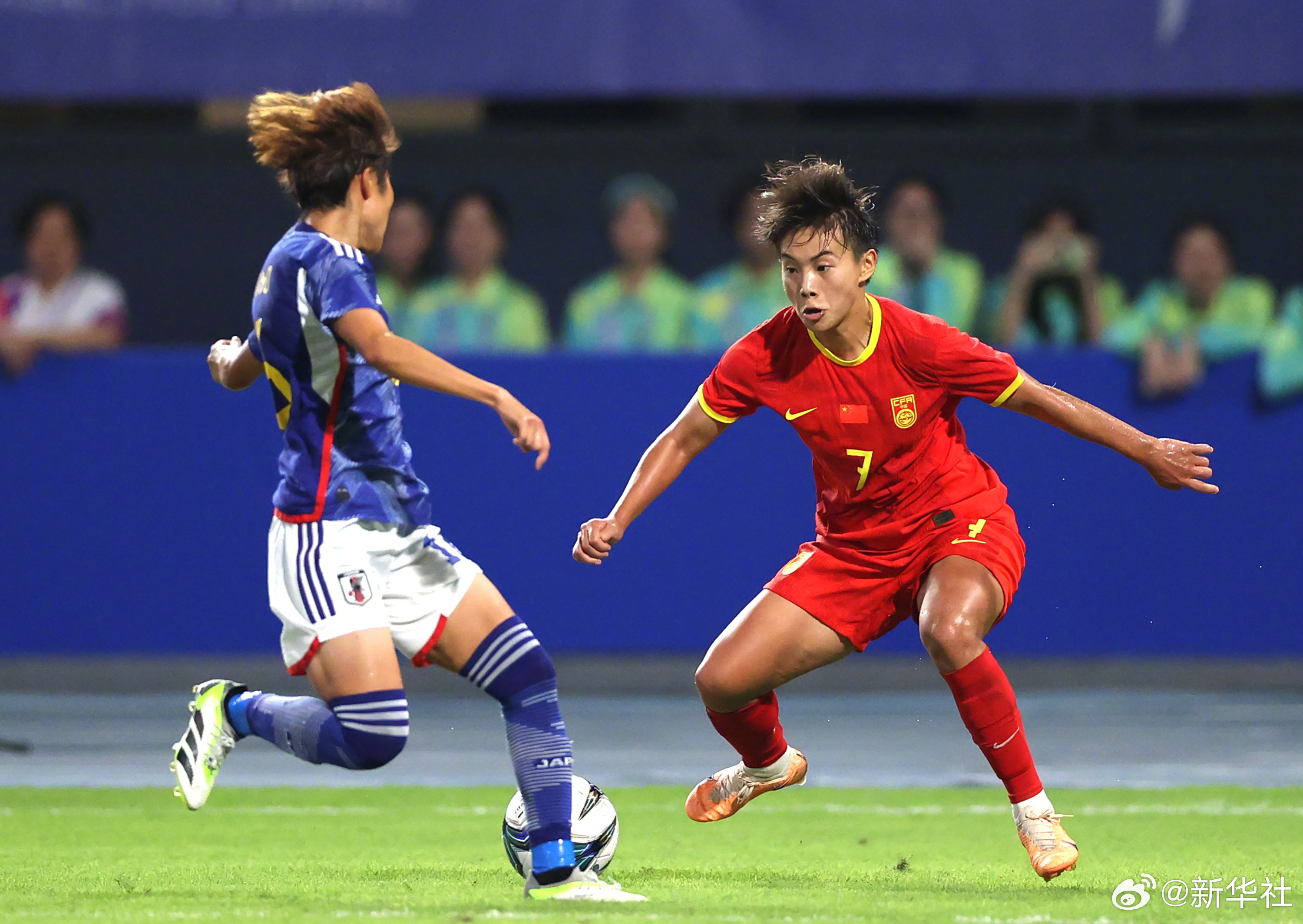 世界杯女足赛场，中国队绝地反击！