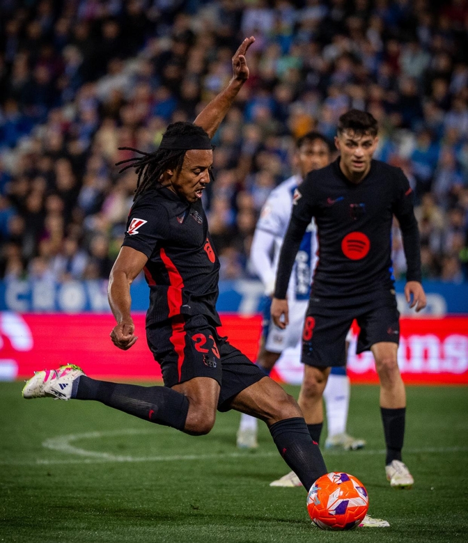 包含皇家社会-不敌多特蒙德，止步八强的词条