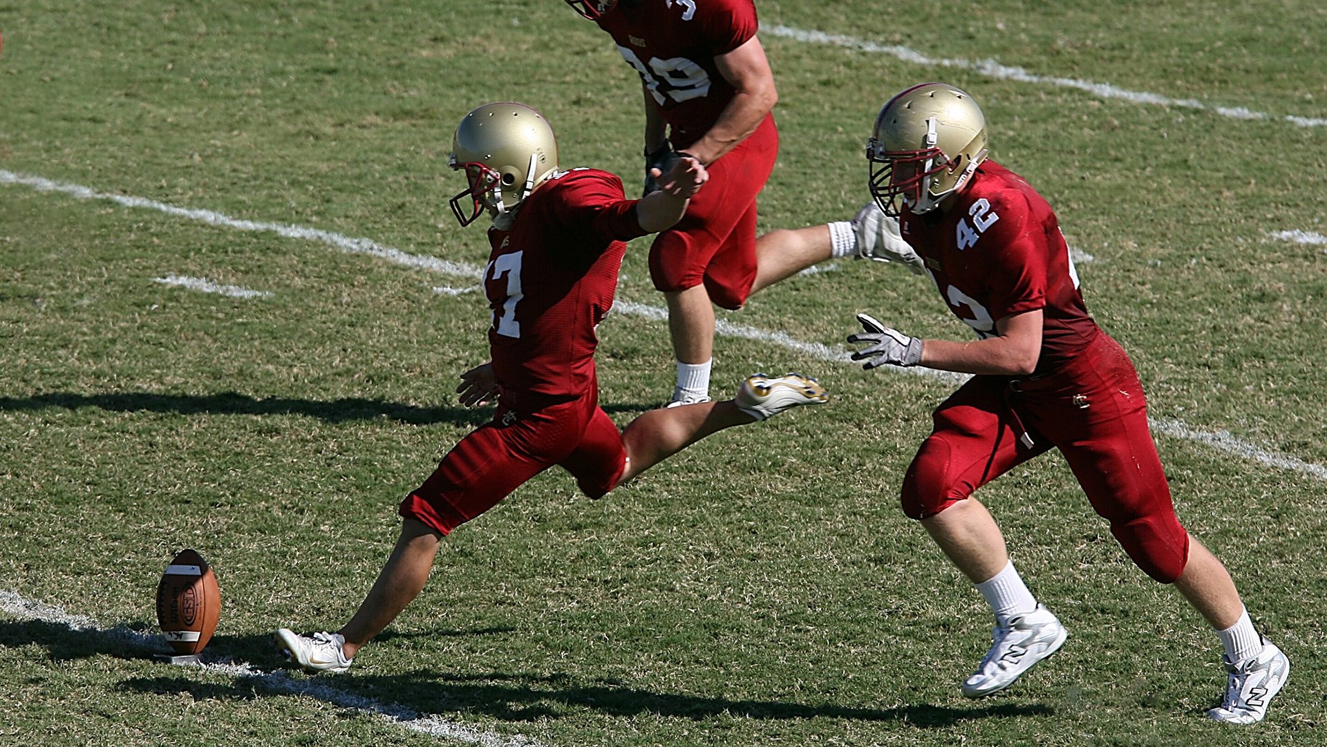 意甲焦点战之夜，乔治关键进球定乾坤